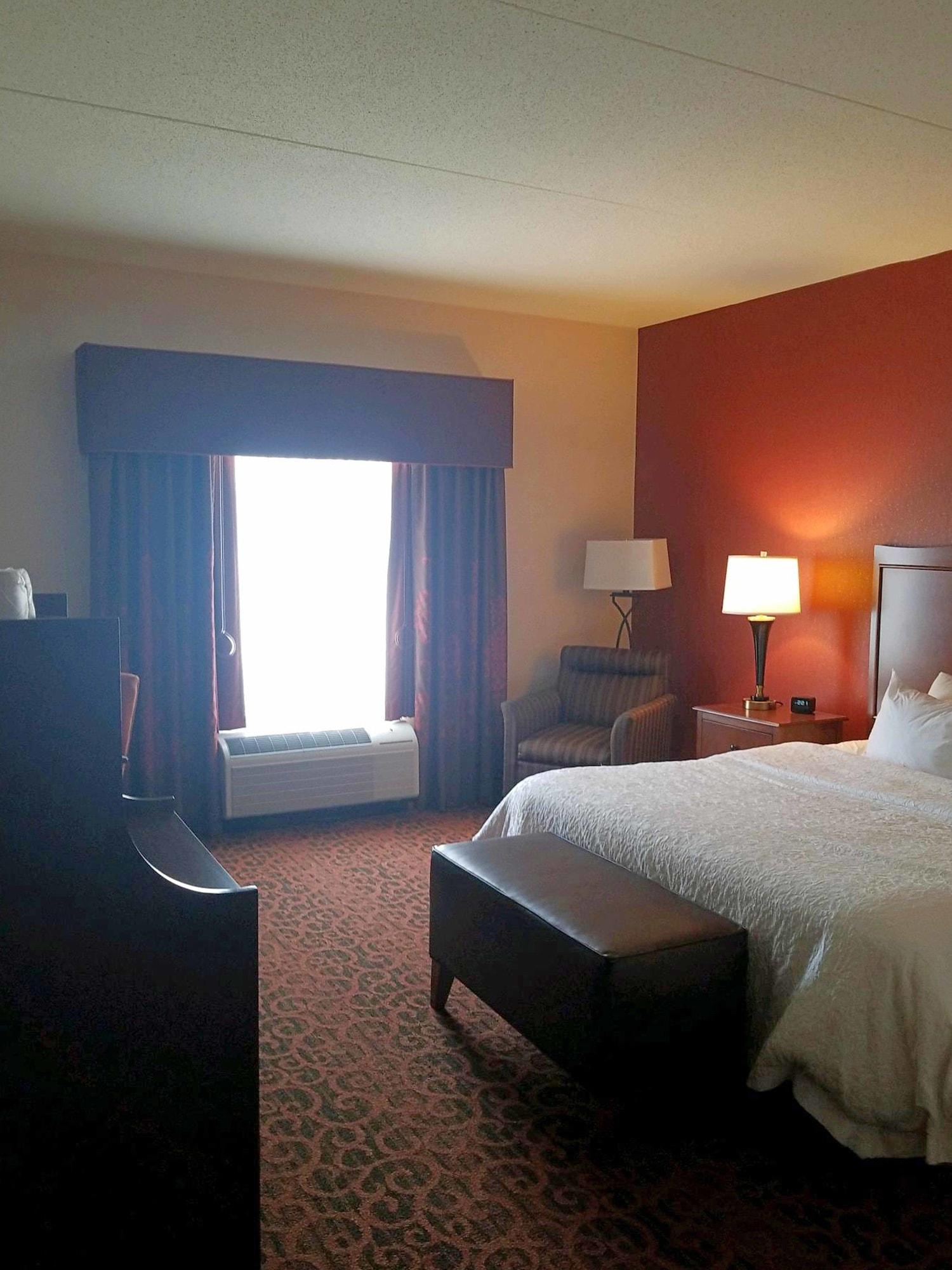 Hampton Hotel 3*