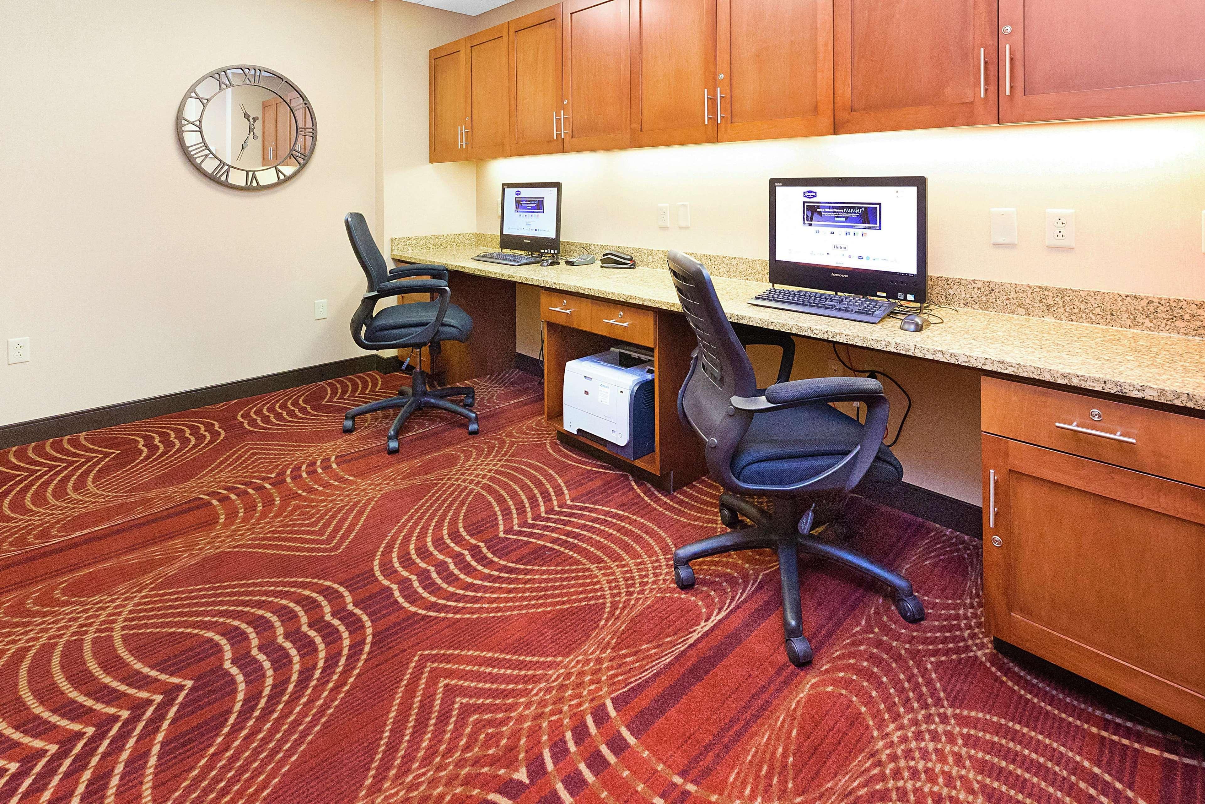 Hotel Hampton 3*
