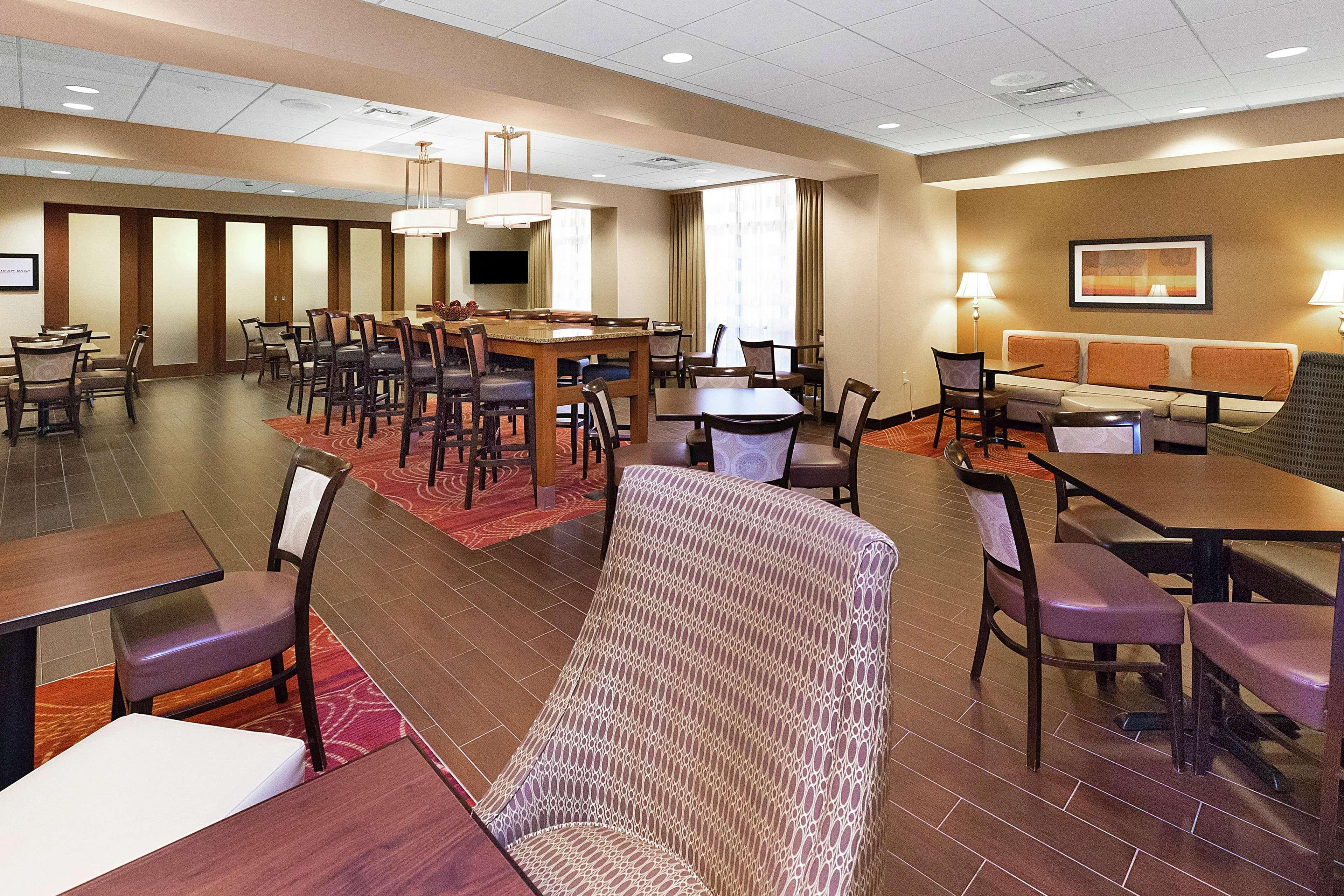 Hampton Hotel