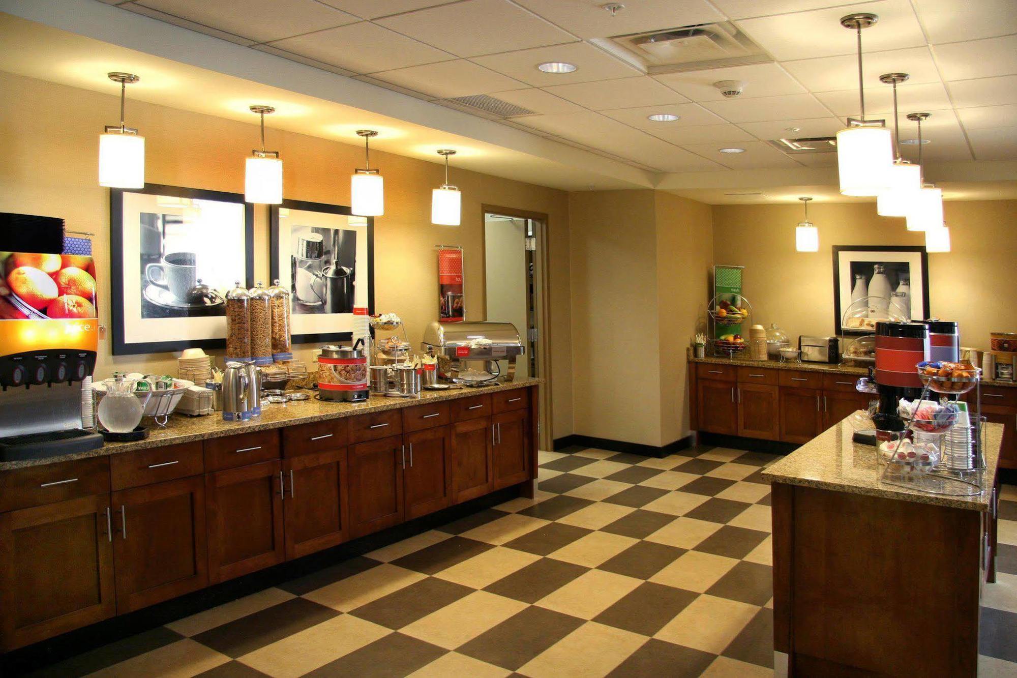 Hotel Hampton