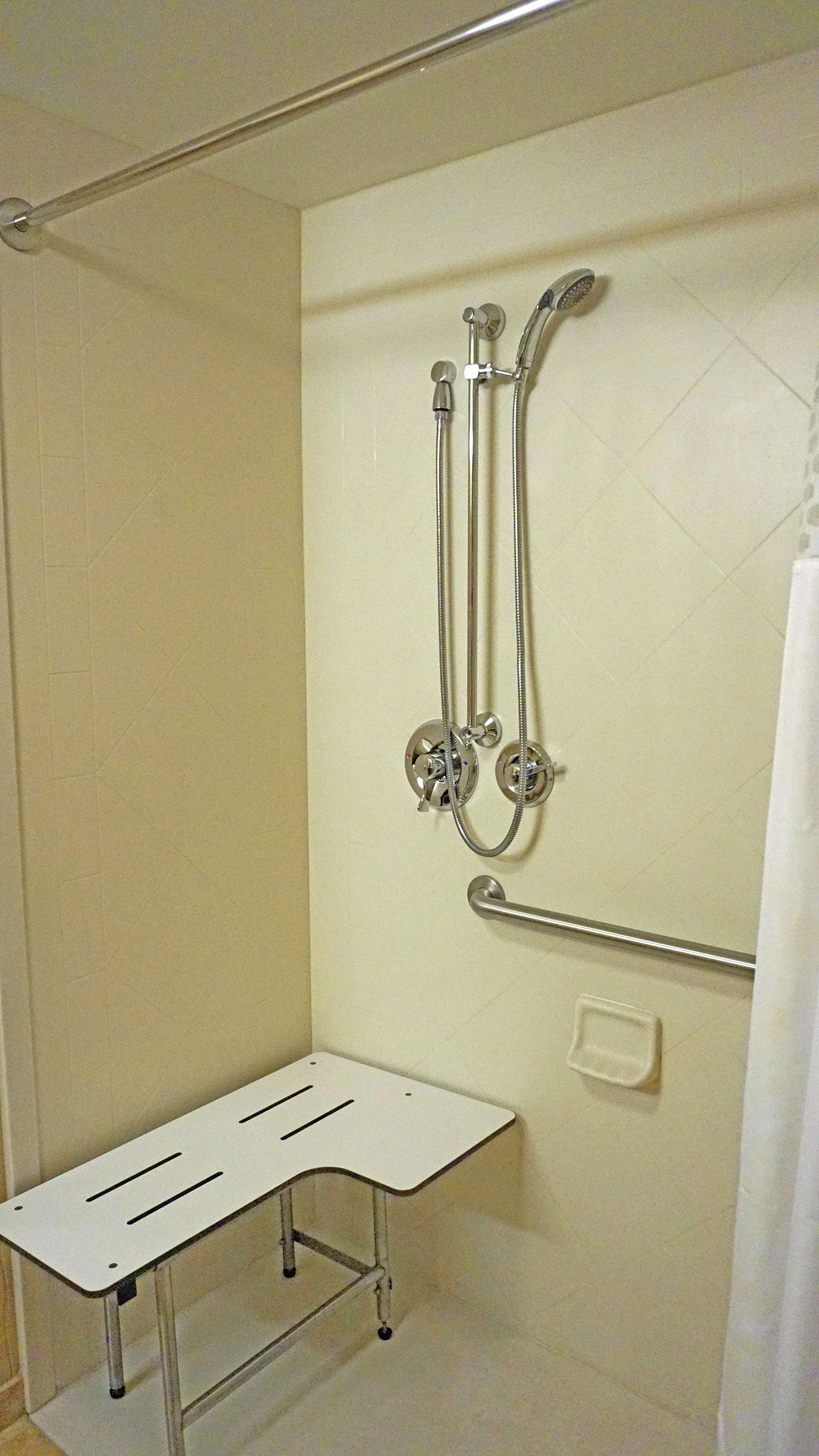 Hotel Hampton 3*