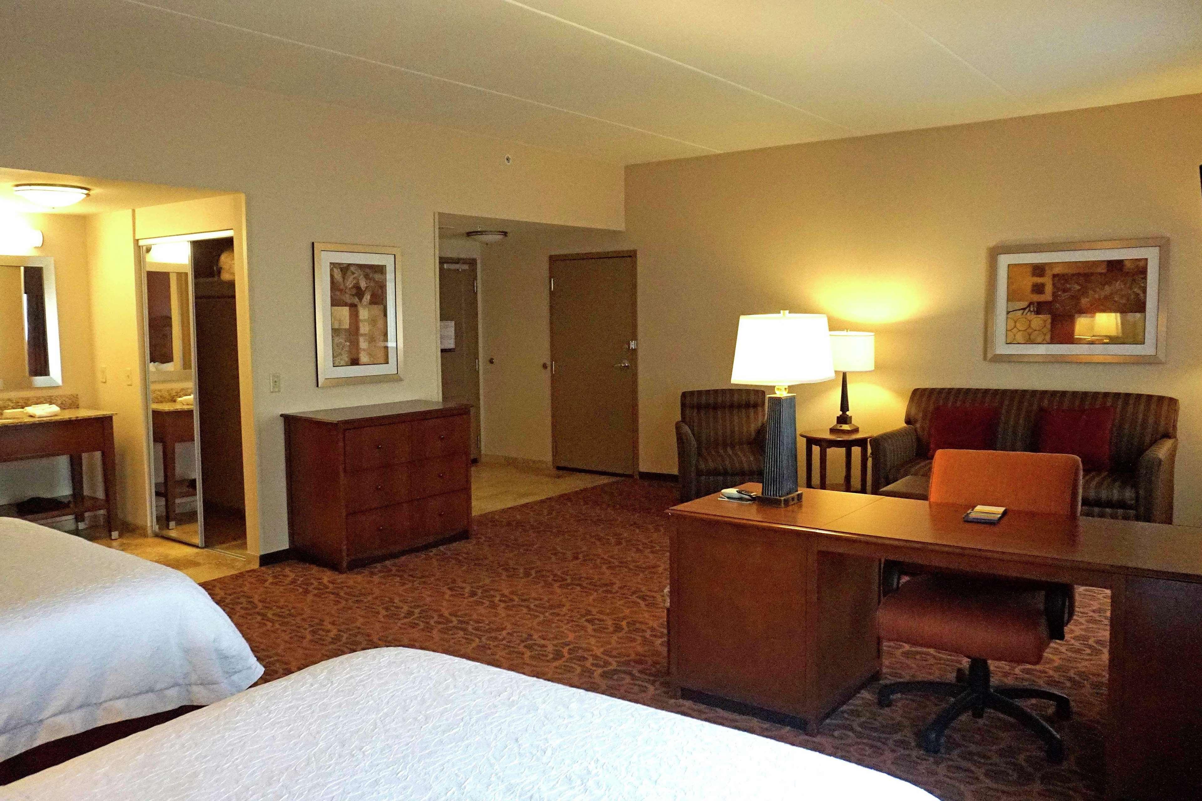 Hotel Hampton 3*