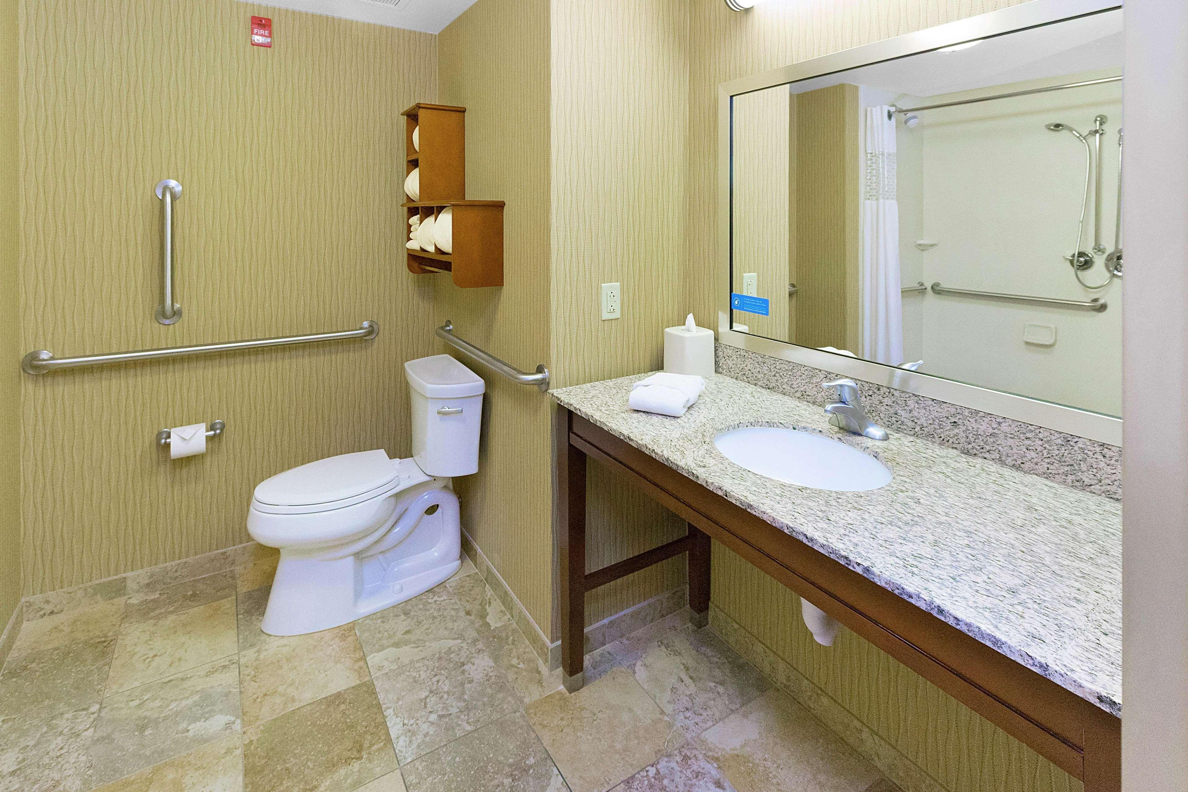 Hampton Hotel 3*